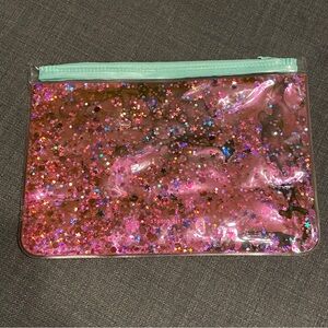 Studio DIY ‘Can’t Clutch This’ Glitter Clutch